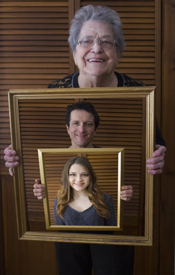 The frame inside a frame effect with her grandma, then her dad and finally Maddy in the last frame.